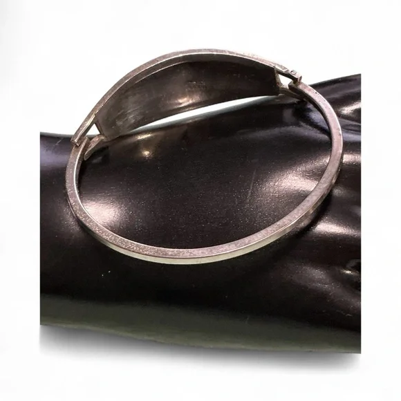 Alpaca Inlaid Abalone Silver Floral Bracelet - Picture 2 of 4